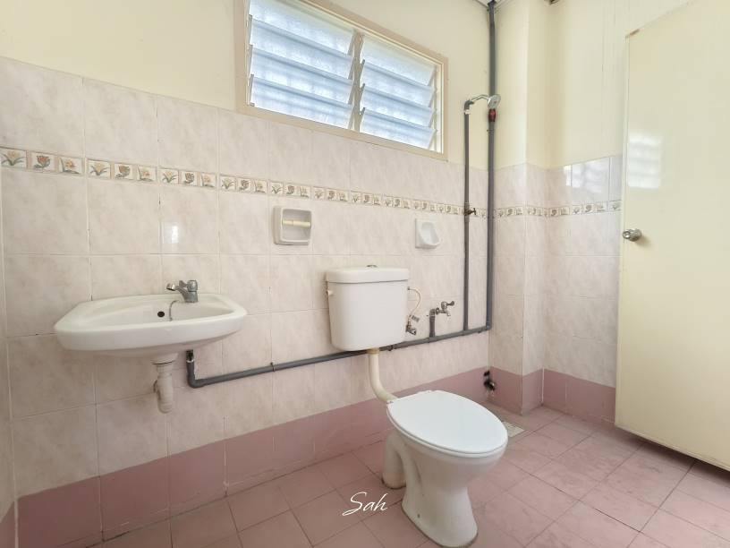 Taman Pelangi Semenyih - photo 10