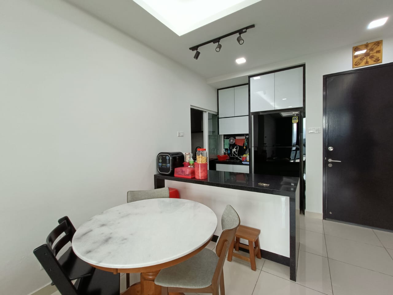 Kiara Plaza Service Apartment - photo 9