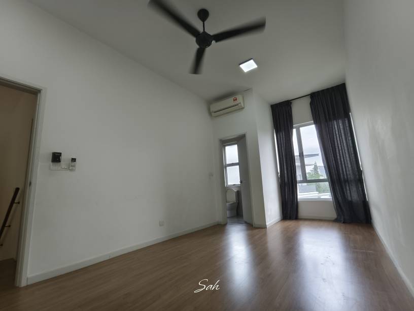 PARKFIELD RESIDENCES - photo 9