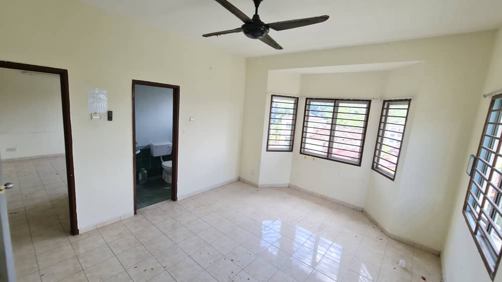 Taman Kajang Utama - photo 7