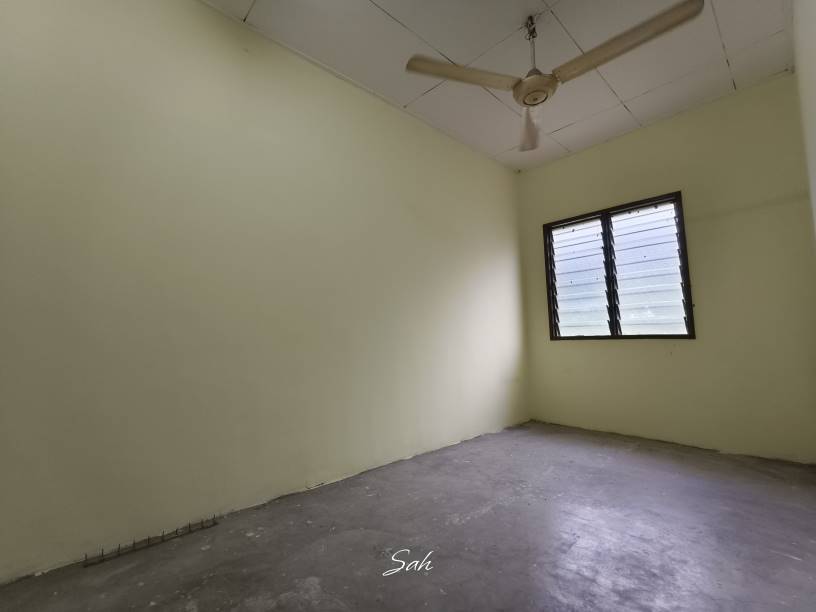 Taman Zamrud, Kajang - photo 8