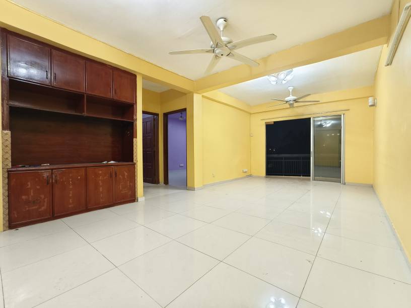 Taman Anggerik Villa - photo 2