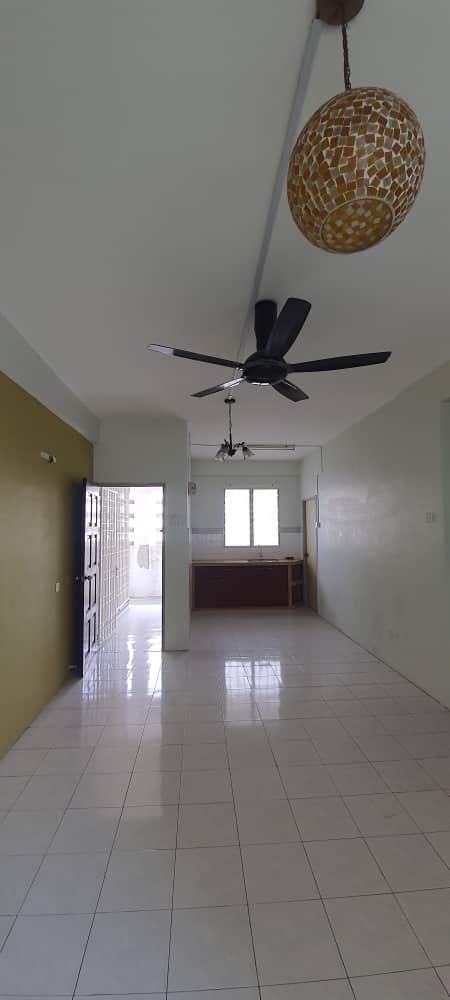 Below MV Apartment Mutiara Height Penang - photo 4