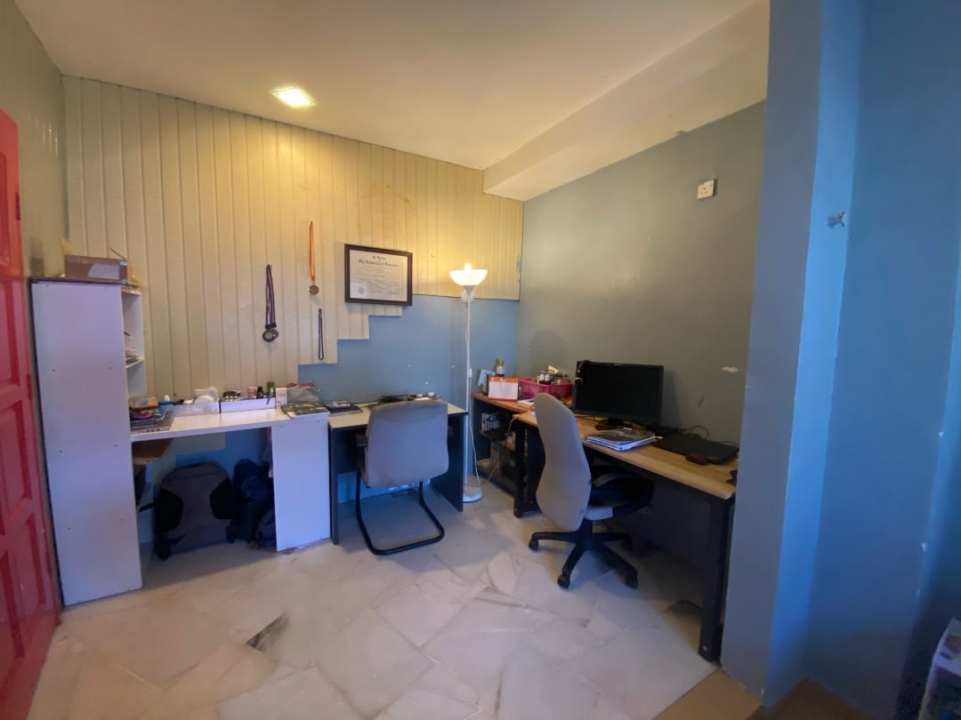 CORNER LOT RENOVATED 2 STOREY BANDAR PUNCAK ALAM - photo 4