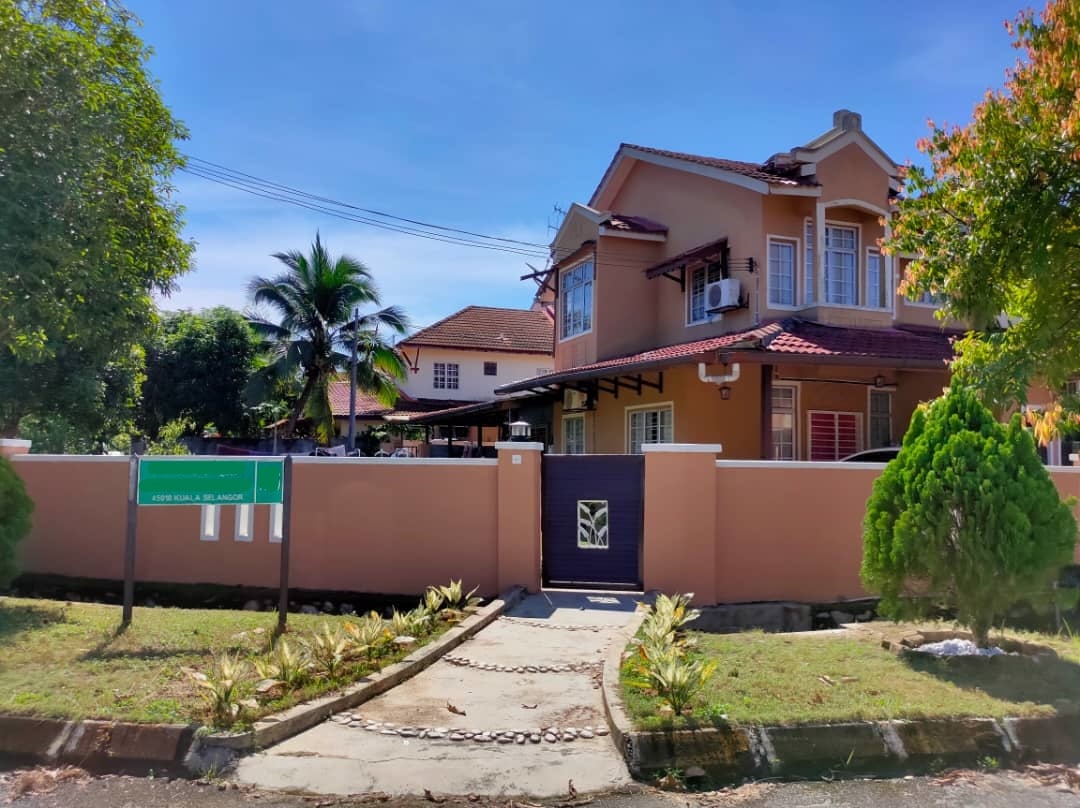 CORNER LOT RENOVATED 2 STOREY BANDAR PUNCAK ALAM - photo 9