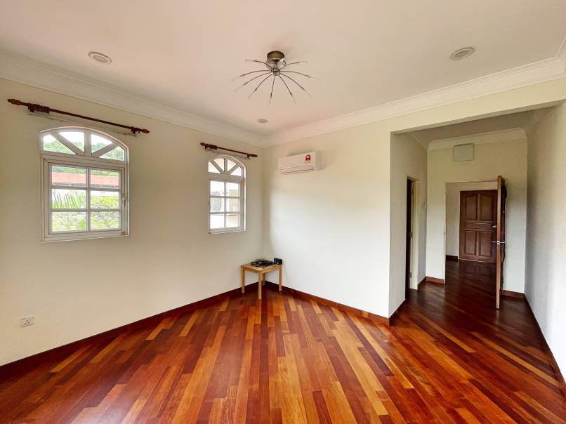 Bungalow  Jalan Mihrab Bukit Jelutong - photo 11