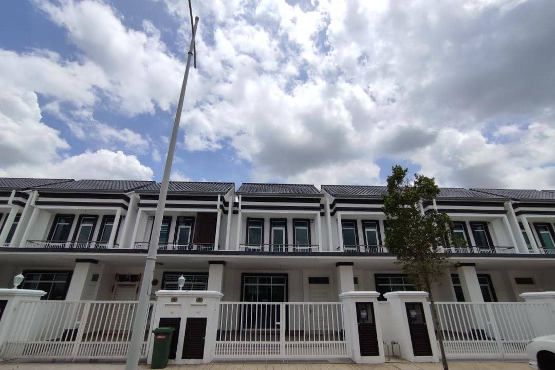 ECO MAJESTIC  MERRYDALE semenyih type 8A - photo 2