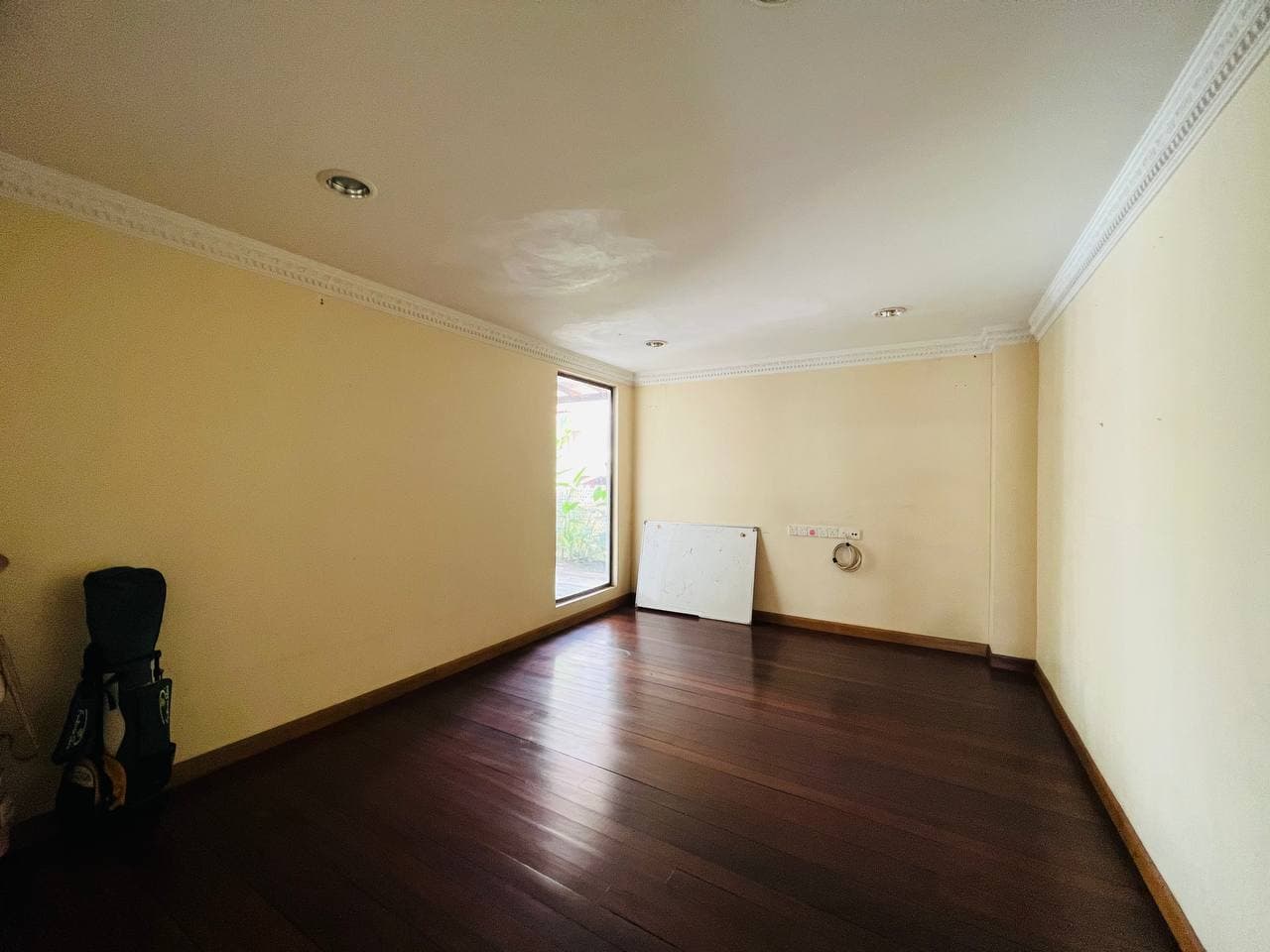 Bungalow Tadisma, Seksyen 13 Shah Alam - photo 2