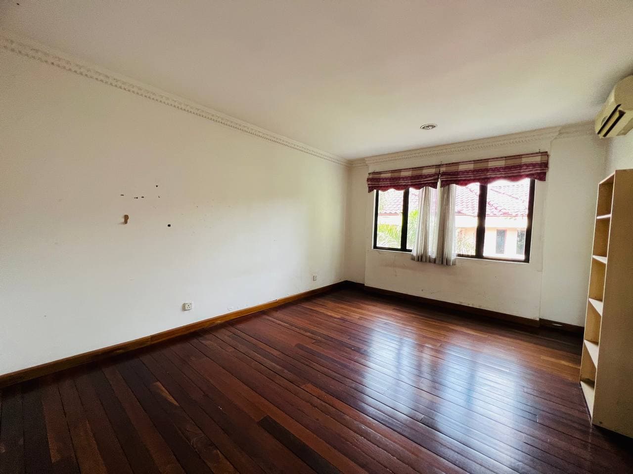 Bungalow Tadisma, Seksyen 13 Shah Alam - photo 9