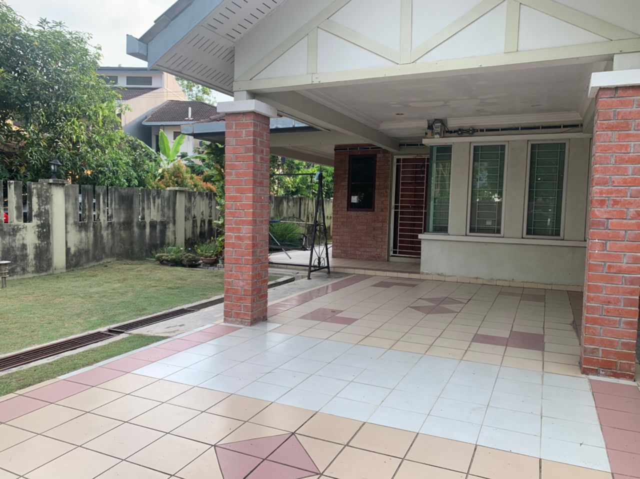 ENDLOT DOUBLE STOREY RENOVATED SEKSYEN 7 SHAH ALAM - photo 4