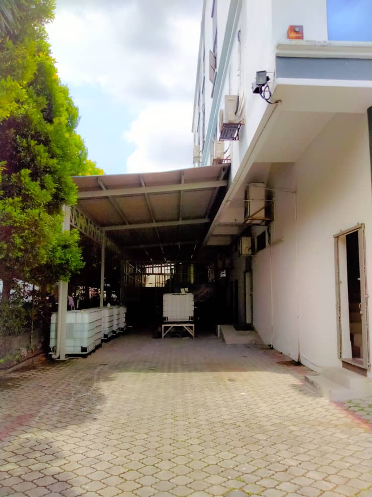 4 STOREY WISMA OFFICE CUM WAREHOUSE SEKSYEN 33 - photo 4