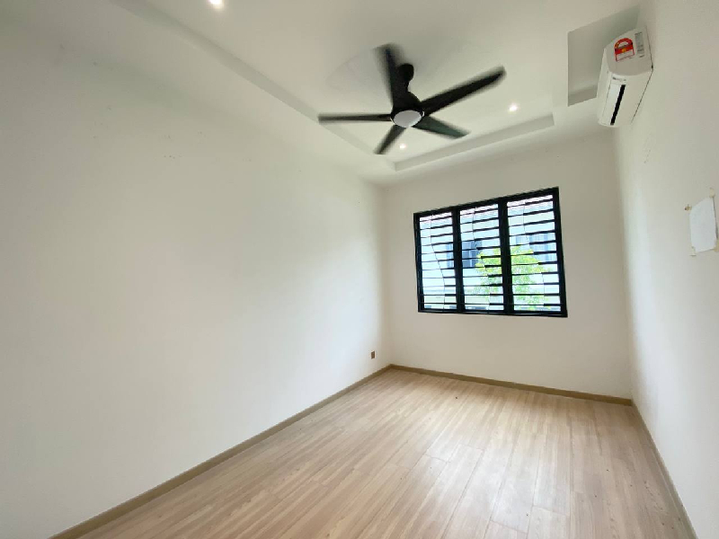 DOUBLE STOREY TERRACE DIAMOND CITY SEMENYIH - photo 4