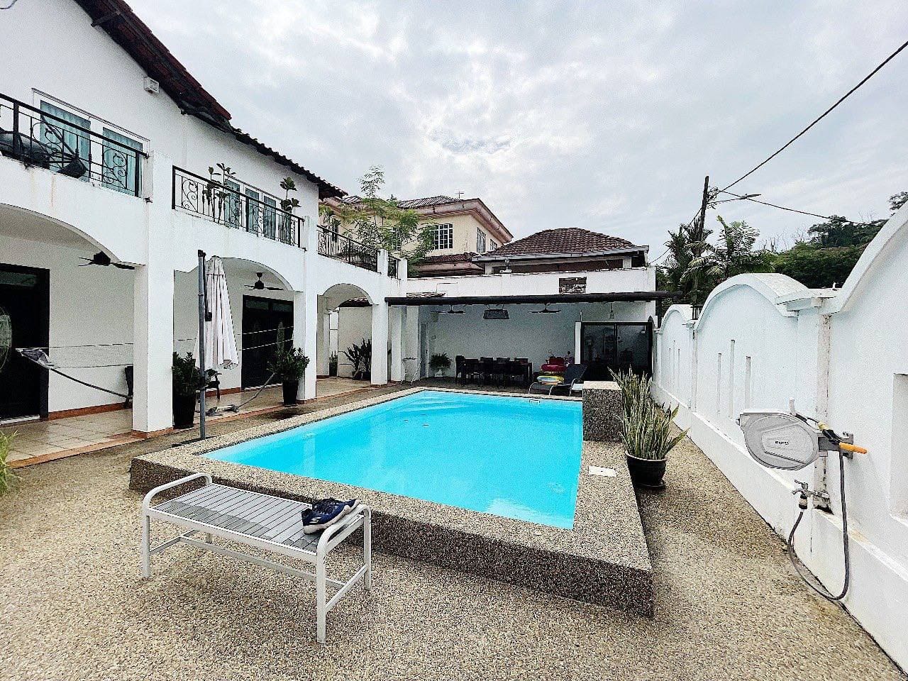 DOUBLE STOREY BUNGALOW SWIMMING POOL SHAH ALAM - photo 12