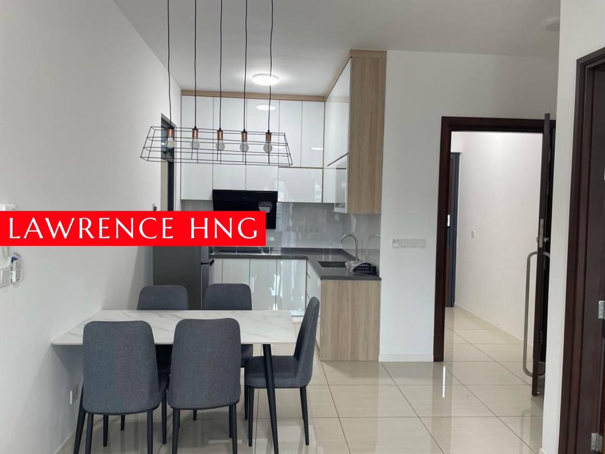 Q2 Queens Residence Near Queensbay For Rent - photo 2