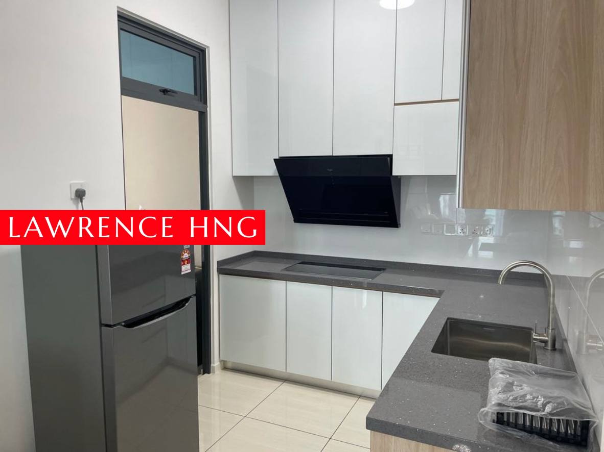 Q2 Queens Residence Near Queensbay For Rent - photo 3