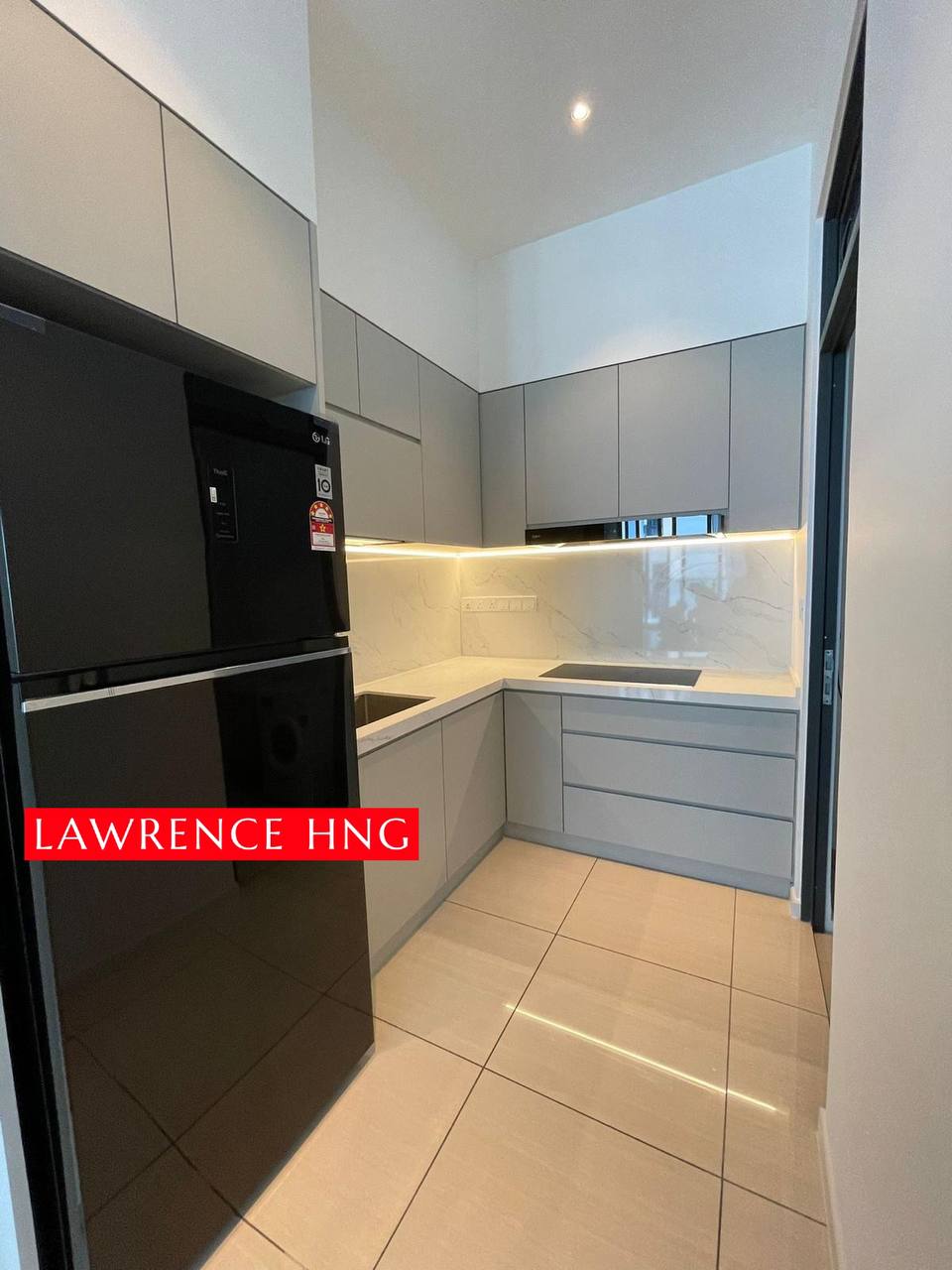 Q2 Queens Residence Near Queensbay For Rent - photo 6