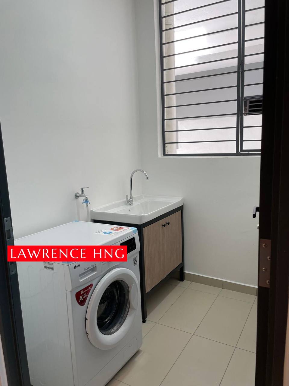 Q2 Queens Residence Near Queensbay For Rent - photo 8