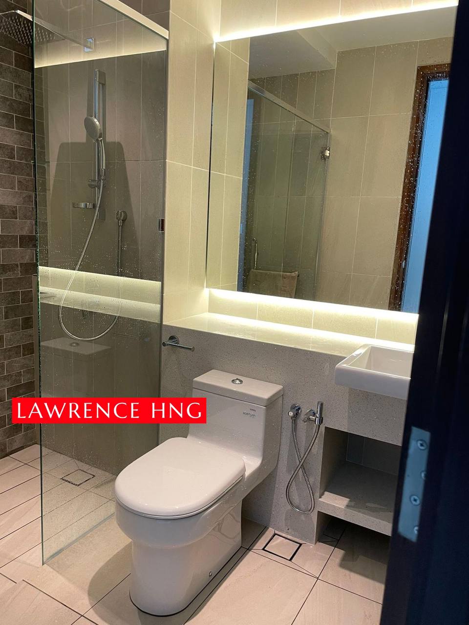 Q2 Queens Residence Near Queensbay For Rent - photo 10