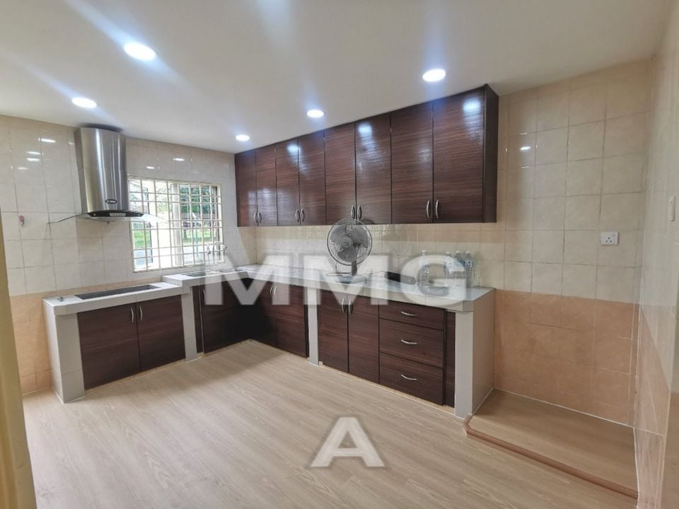 Fully Extended 2sty Bandar Botanic Klang Renovated - photo 3