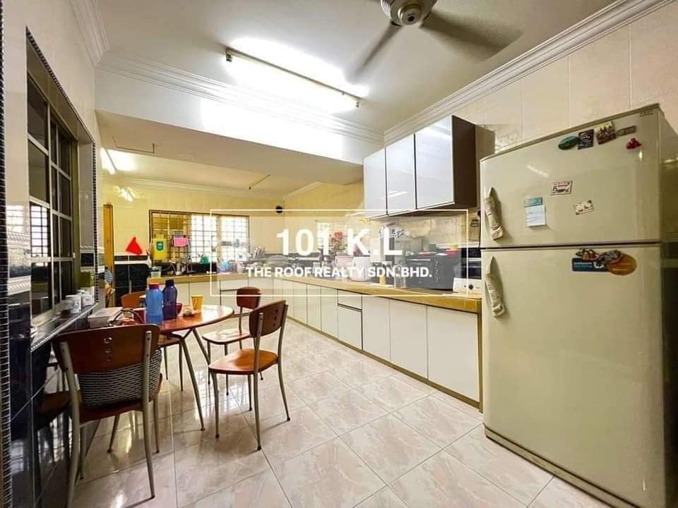 Full Reno 2sty Bandar Bukit Tinggi klang 20x70 - photo 2