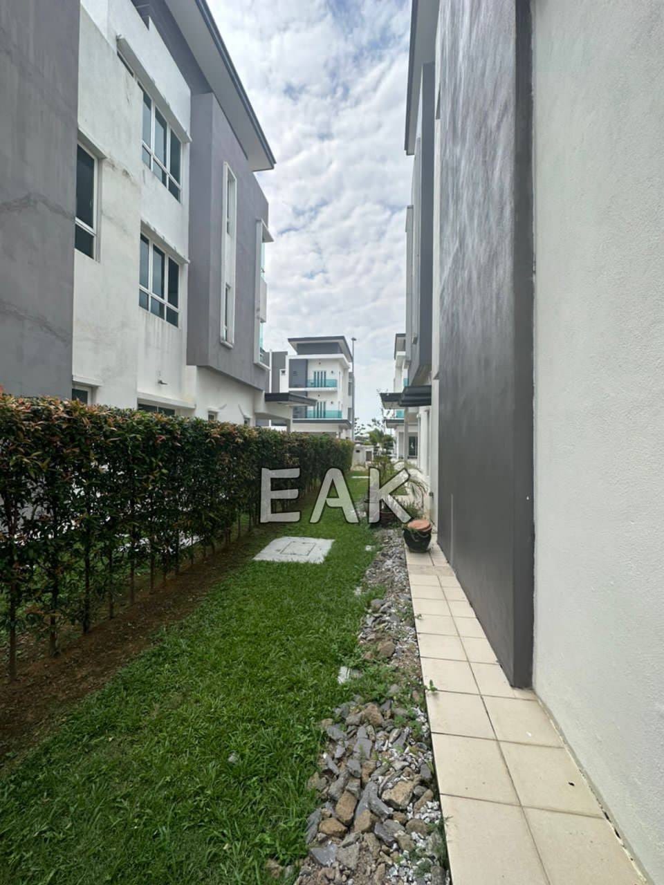 Value Buy 3 Sty Semi D Laman Vista Alam Bukit Raja - photo 8