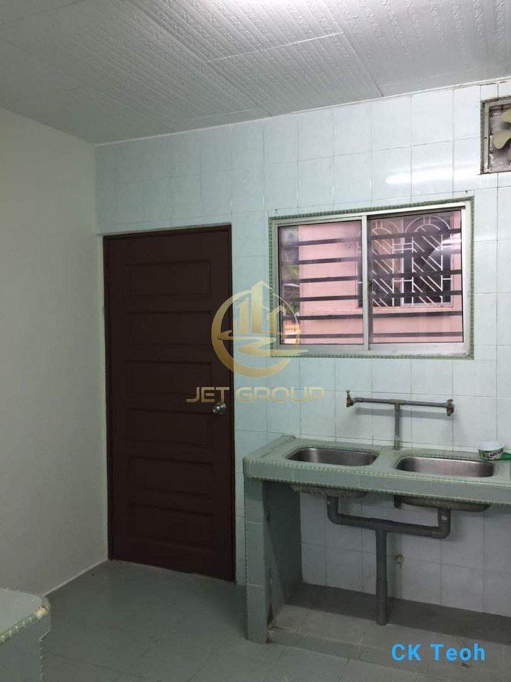 2 Sty Taman Sentosa Good Condition - photo 3