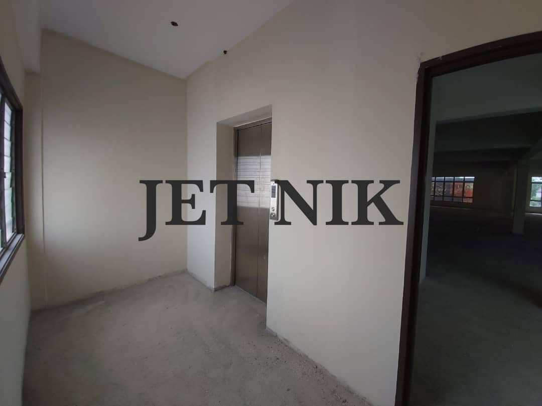 Brand New 3 Sty Shoplot Wth Lift Taman Sejatera - photo 2