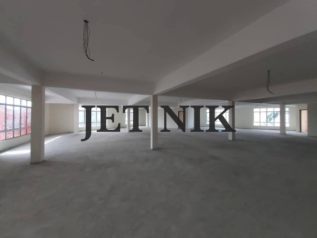 Brand New 3 Sty Shoplot Wth Lift Taman Sejatera - photo 4