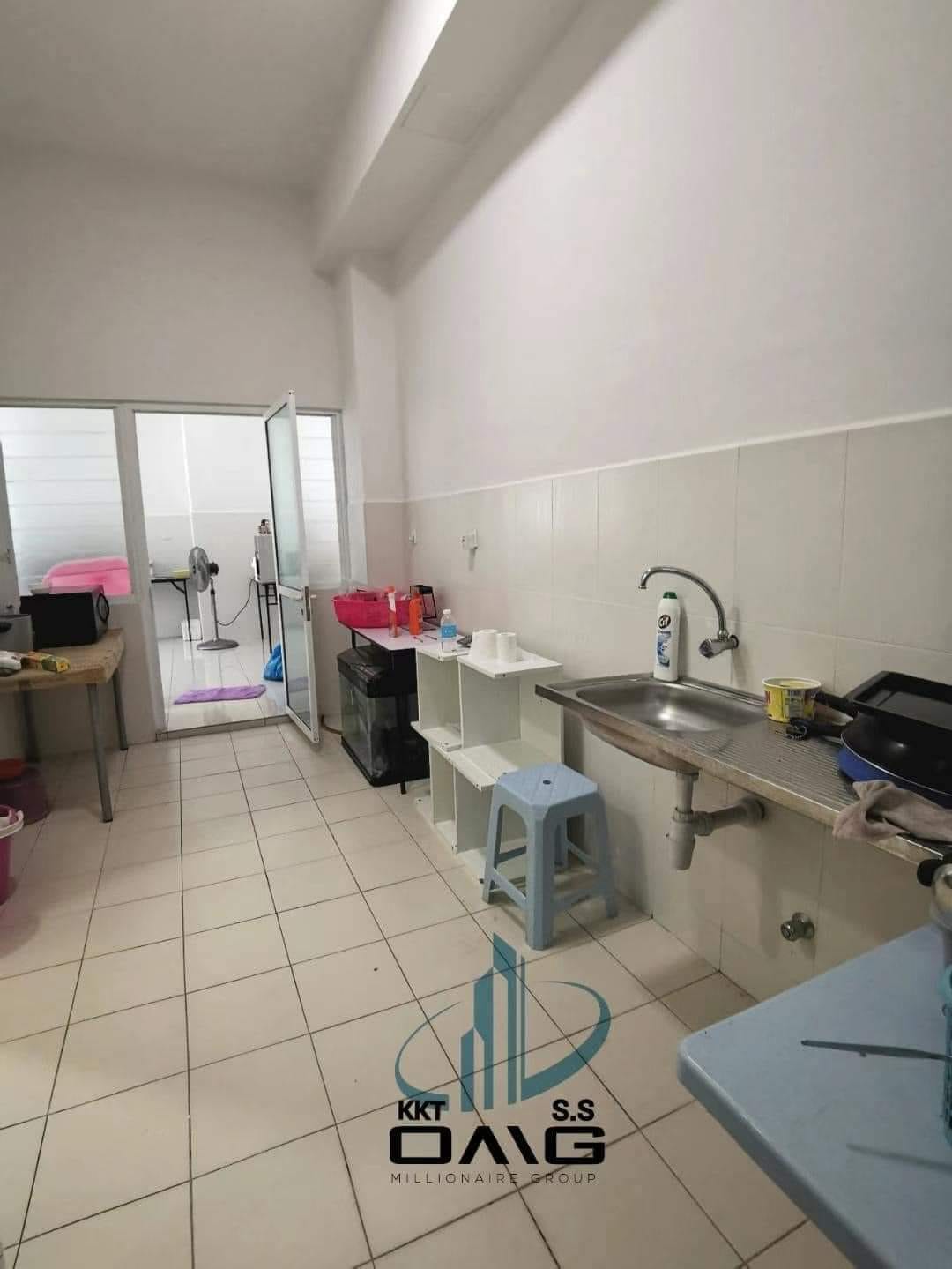 3 Sty Semi D Setia Damai 14 Good Condition - photo 2