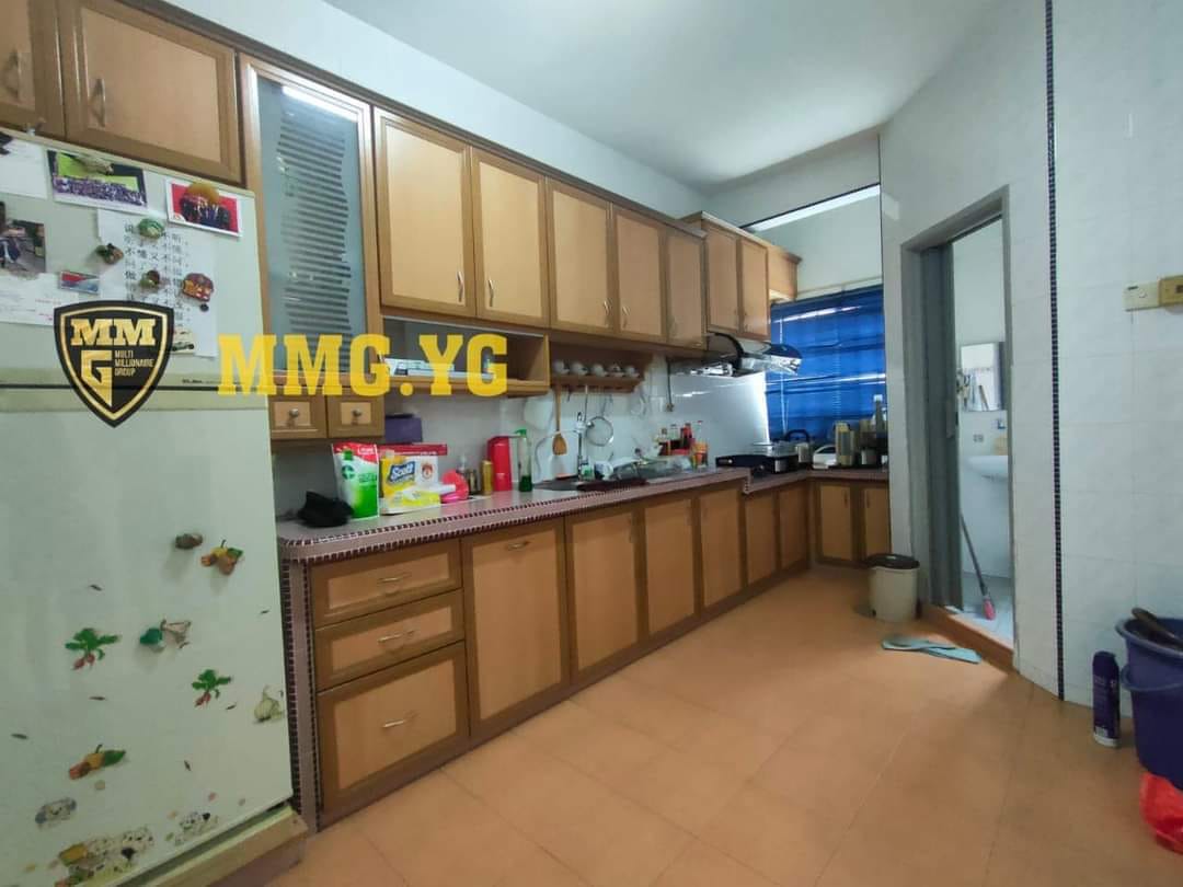 2 Sty Taman Sentosa Renovated Extended Good Cond - photo 3