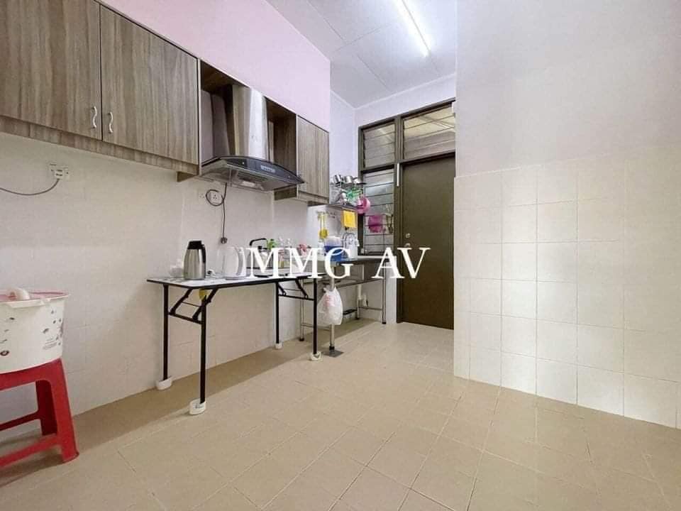 1 Sty Bukit Raja Partial Furnished Well Maintain - photo 3