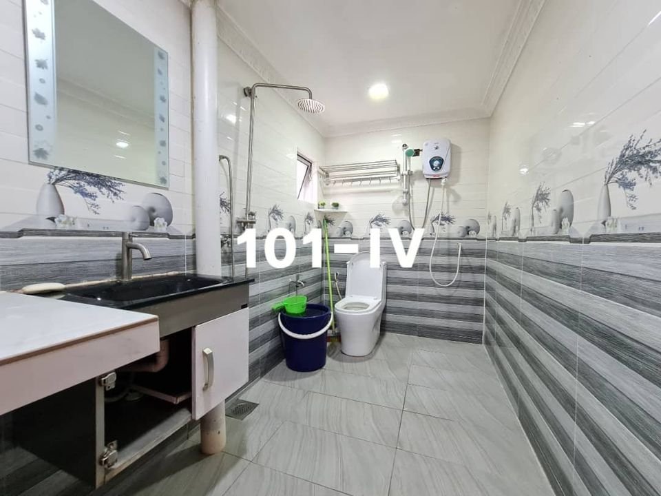 2 Sty Taman Saujana Jati Renovated Huge Kitchen - photo 2