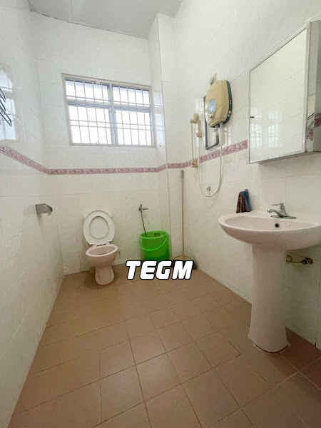 Corner 2 Sty Semi D Kampung Jawa Reno Move In Cond - photo 3