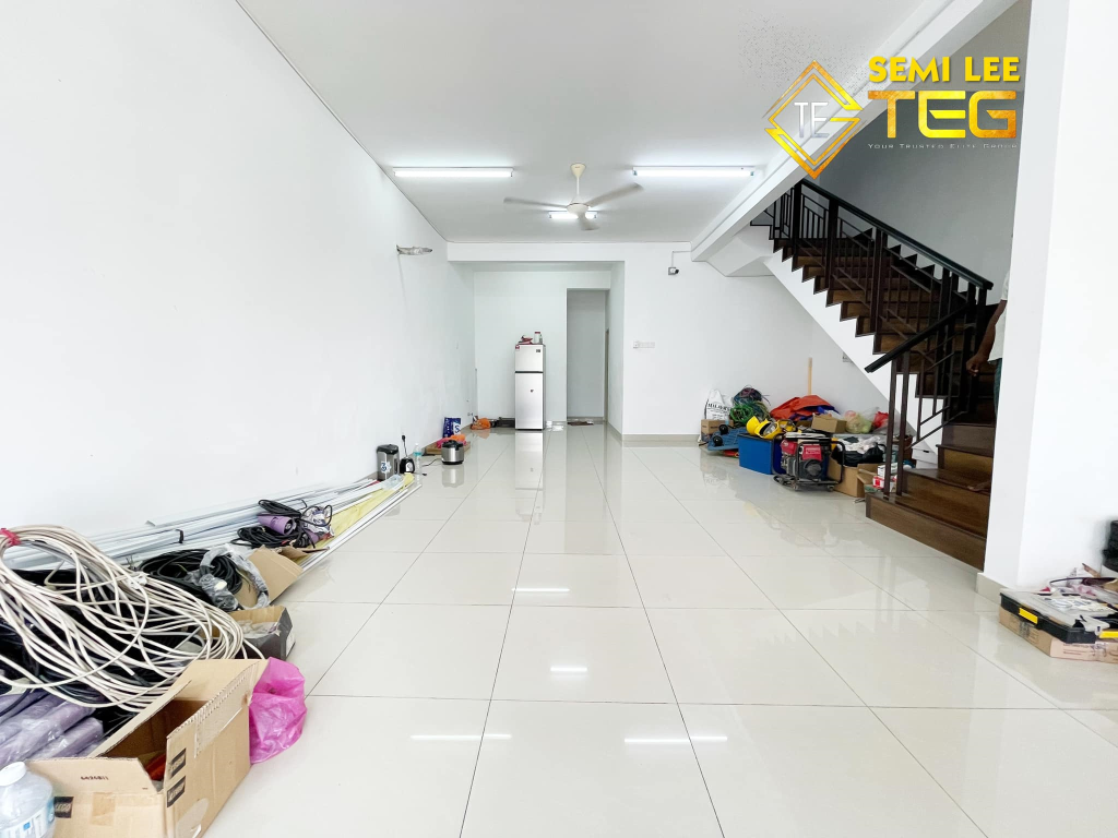 Corner 2 Sty Cogan Bukit Raja Good Condition - photo 3