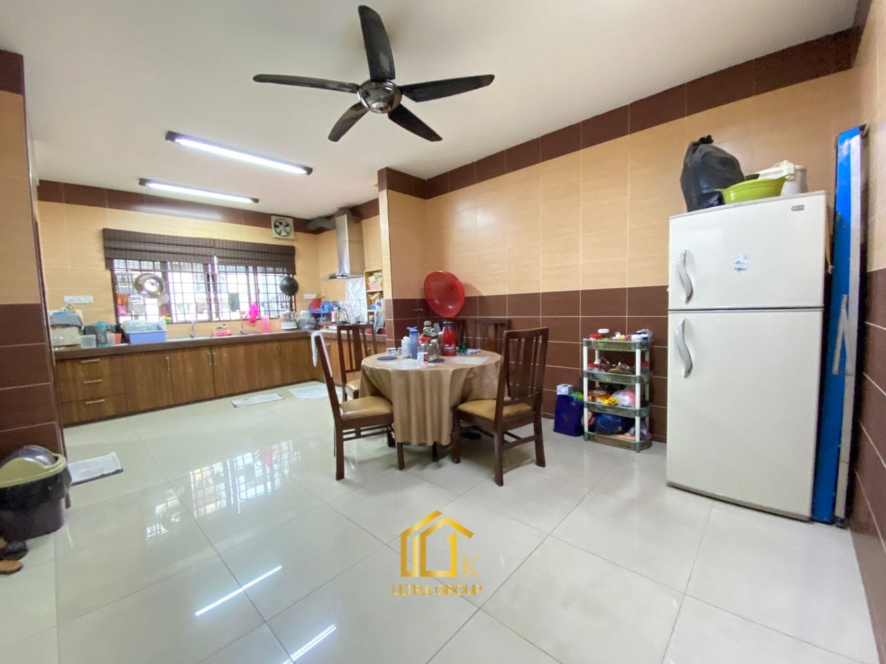 2 Sty Bukit Tinggi 2 Facing Field Ample Parking - photo 3