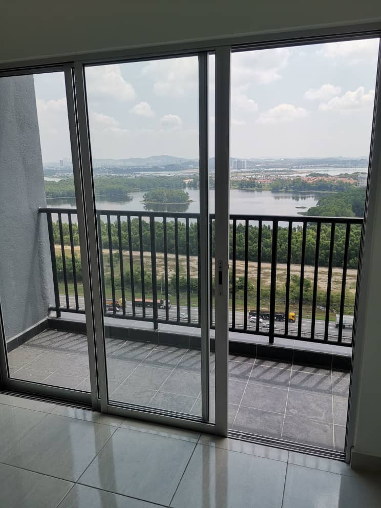BSP 21 BANDAR SAUJANA PUTRA - photo 2