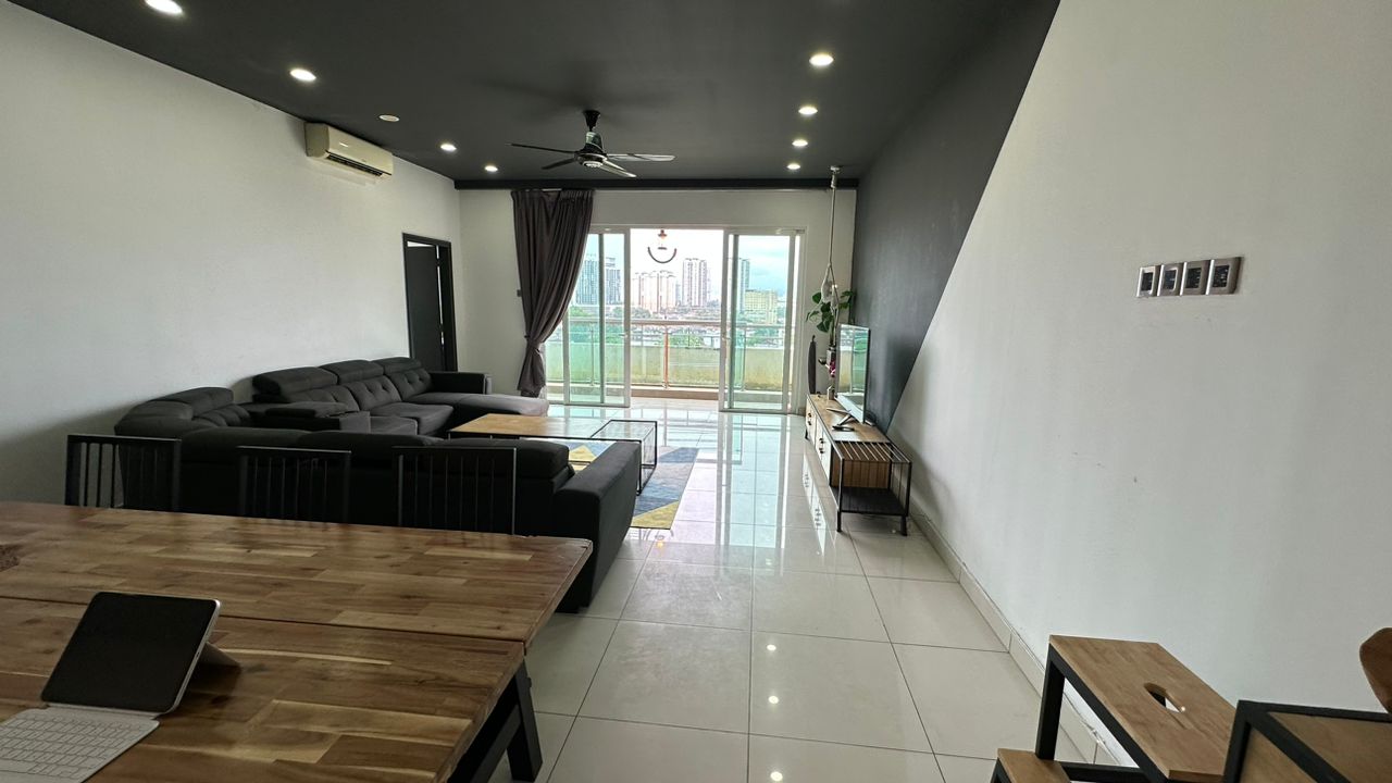 Royal Regent Sri Putramas 3 Jalan Putramas Jln Kuc - photo 3