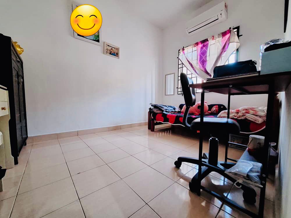 Bandar Putra Permai, Taman Equine, Seri Kembangan - photo 6