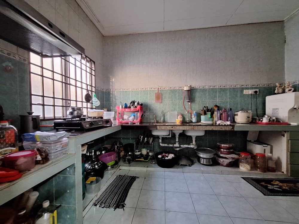 Bandar Putra Permai, Taman Equine, Seri Kembangan - photo 7