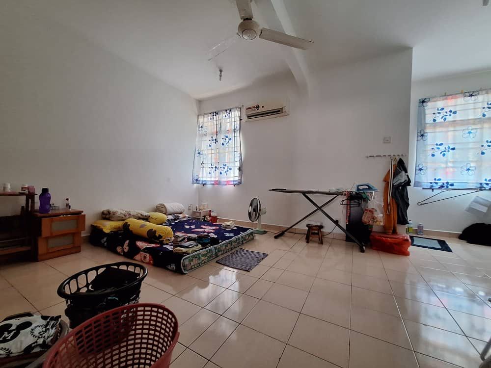 Bandar Putra Permai, Taman Equine, Seri Kembangan - photo 9