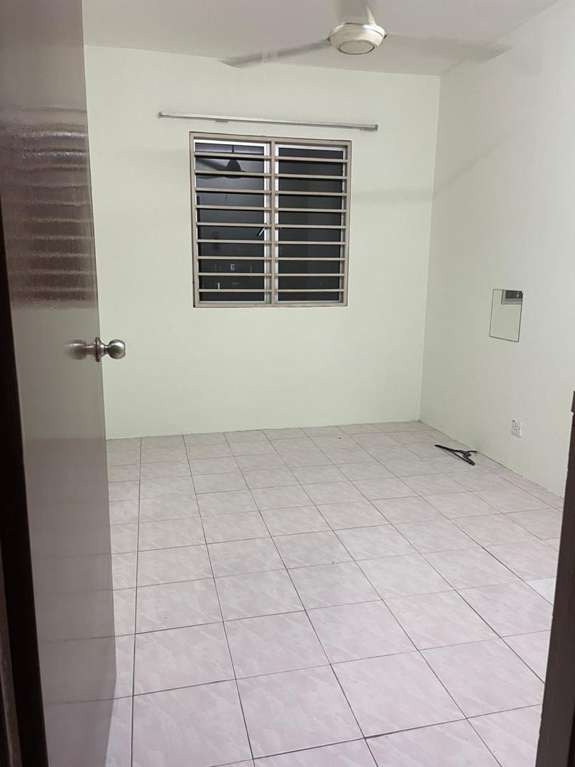 Pangsapuri Damai, Shah Alam, Selangor - photo 5