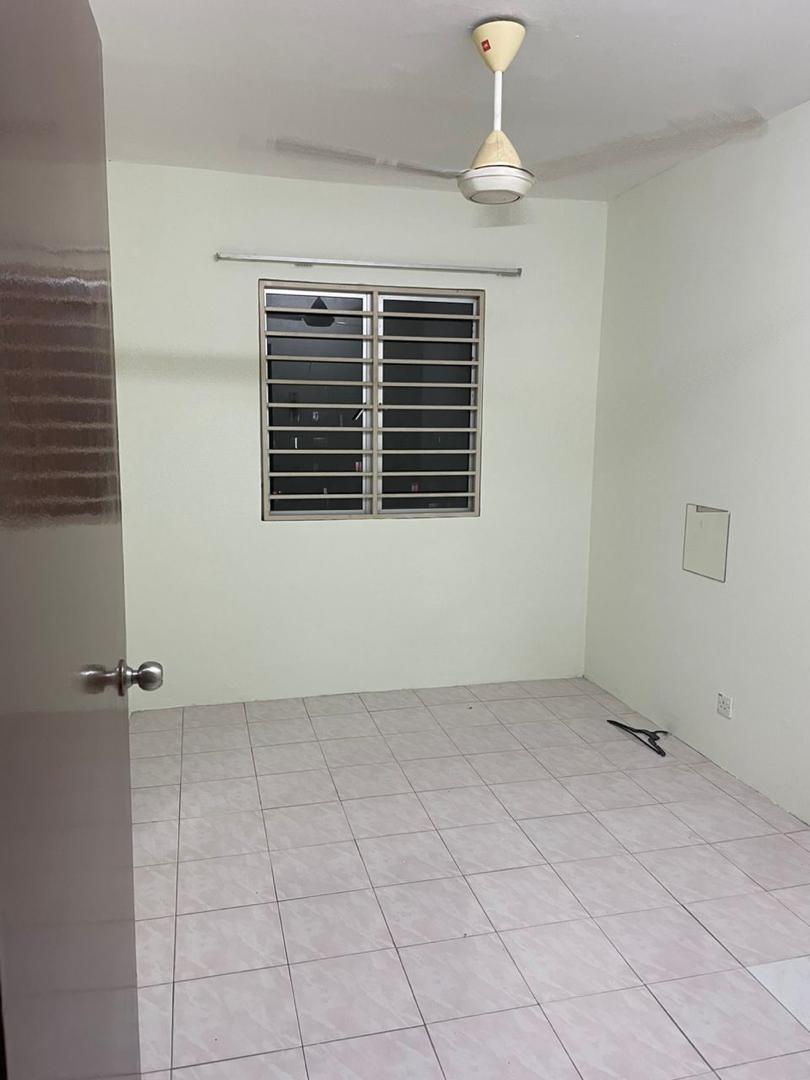 Pangsapuri Damai, Shah Alam, Selangor - photo 10