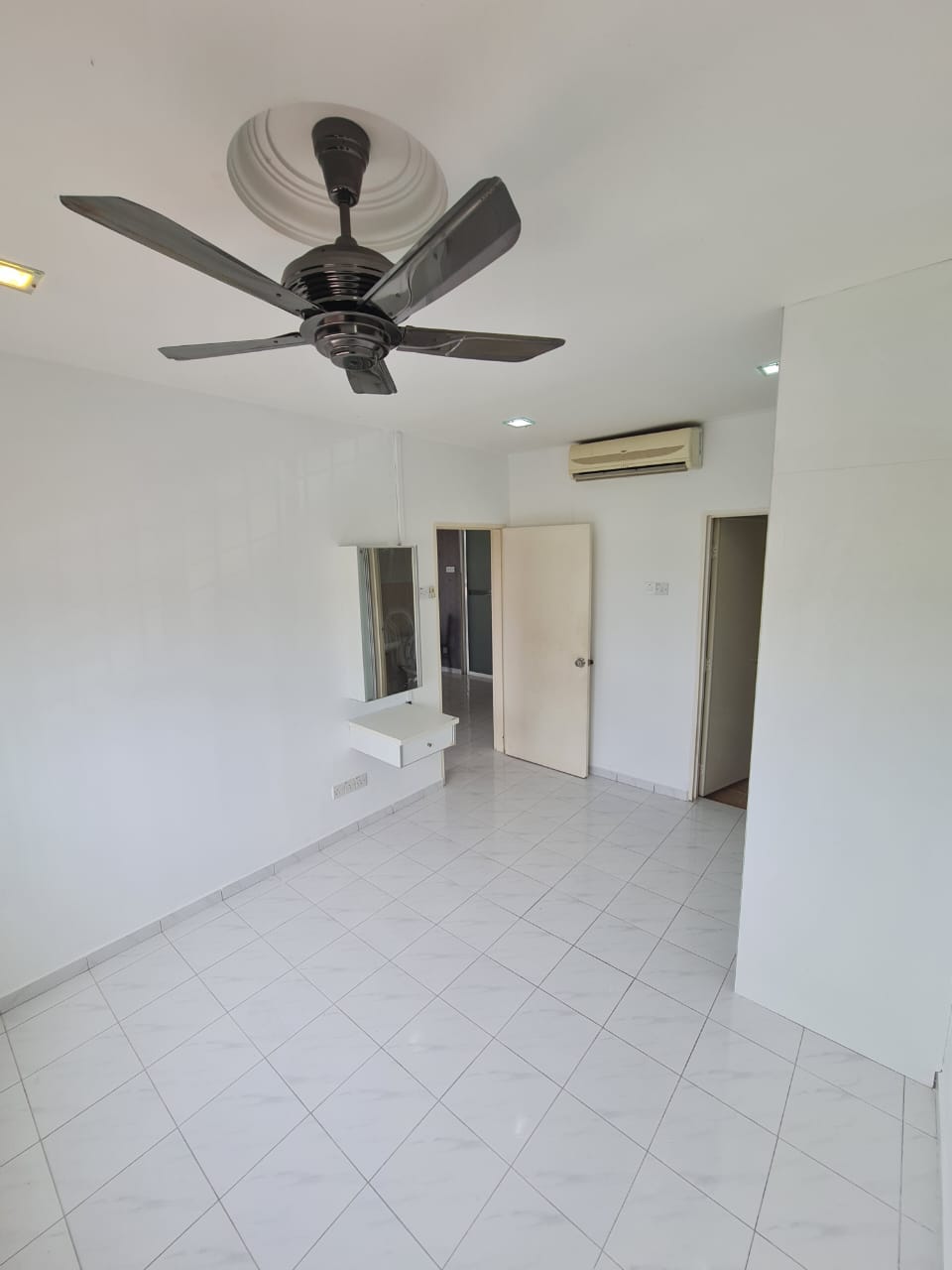 Vista Impiana, Taman Bukit Serdang, Seri Kembangan - photo 10