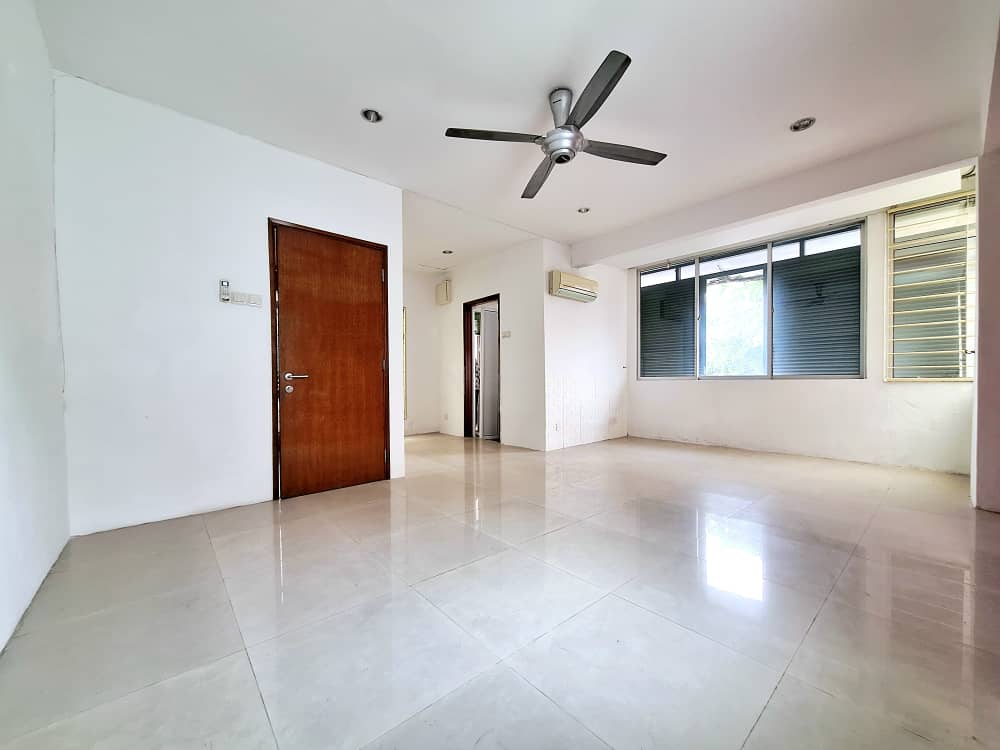 Taman Desa 2 sty Semi D - photo 8