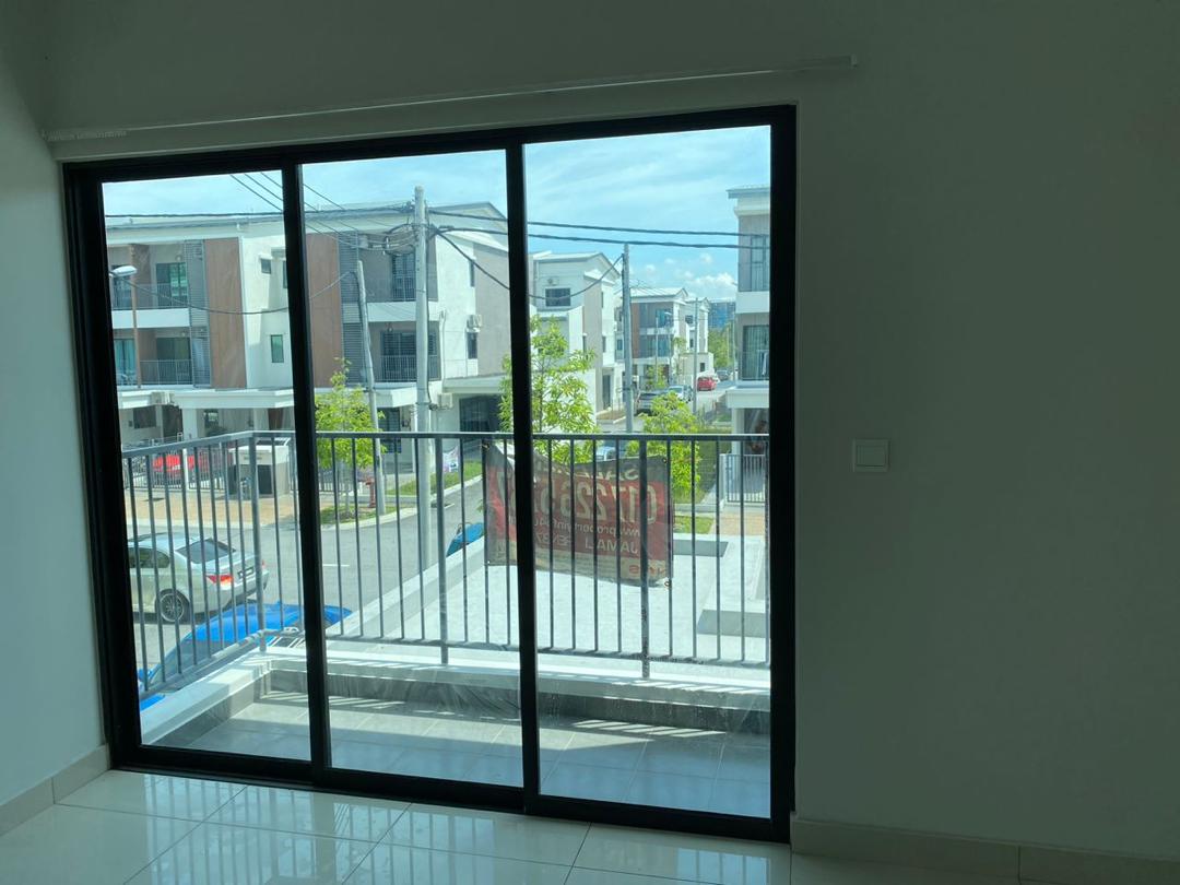Elegan Townhouse, Taman Putra Perdana, Puchong - photo 7
