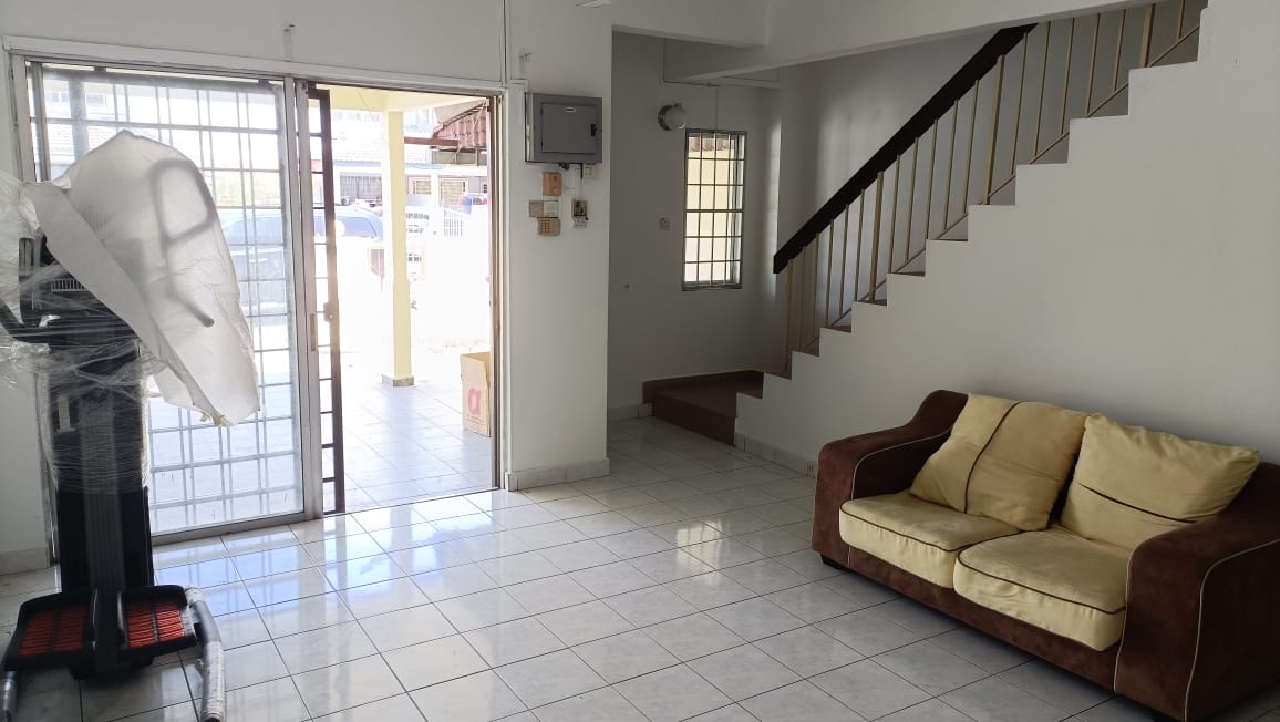 TAMAN PUCHONG UTAMA - photo 5