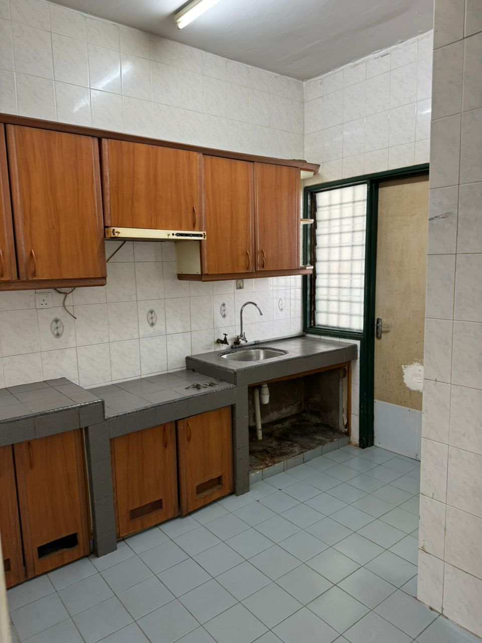 TAMAN PUCHONG UTAMA - photo 2