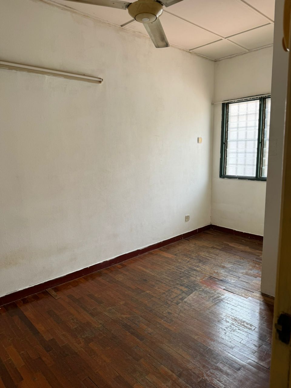 TAMAN PUCHONG UTAMA - photo 3