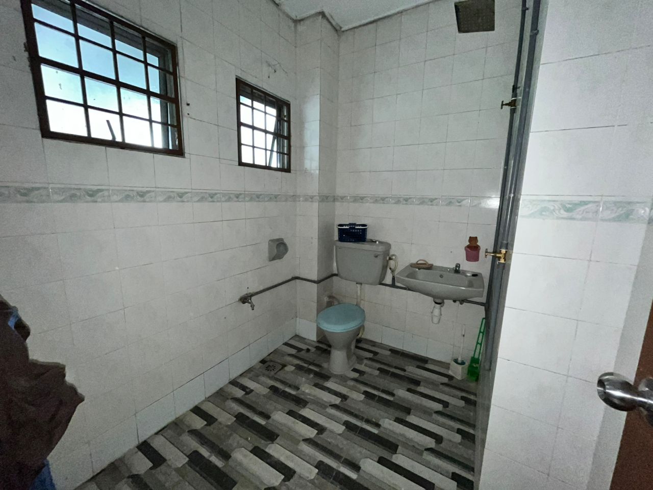 TAMAN PUCHONG UTAMA - photo 7