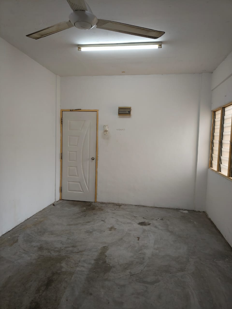 Puchong Utama Court 2, Bandar Puchong Utama - photo 5